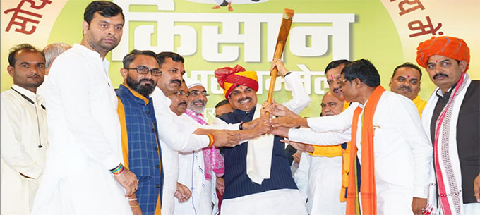 News from Bhopal, Madhya Pradesh News, Heritage, Culture, Farmers, Community News, Awareness, Charity, Climate change, Welfare, NGO, Startup, Economy, Finance, Business summit, Investments, News photo, Breaking news, Exclusive image, Latest update, Coverage, Event highlight, Politics, Election, Politician, Campaign, Government, prativad news photo, top news photo, प्रतिवाद, समाचार, हिन्दी समाचार, फोटो समाचार, फोटो