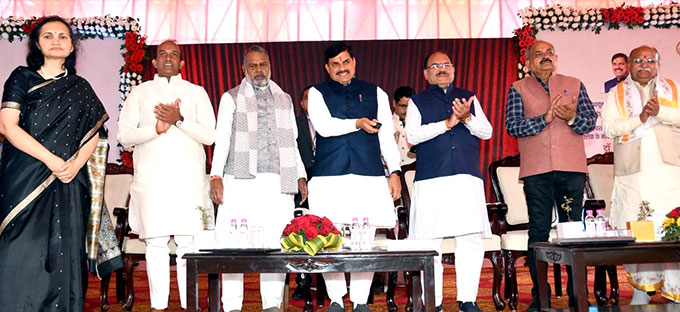 News from Bhopal, Madhya Pradesh News, Heritage, Culture, Farmers, Community News, Awareness, Charity, Climate change, Welfare, NGO, Startup, Economy, Finance, Business summit, Investments, News photo, Breaking news, Exclusive image, Latest update, Coverage, Event highlight, Politics, Election, Politician, Campaign, Government, prativad news photo, top news photo, प्रतिवाद, समाचार, हिन्दी समाचार, फोटो समाचार, फोटो