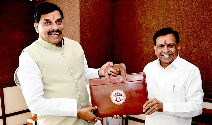 News from Bhopal, Madhya Pradesh News, Heritage, Culture, Farmers, Community News, Awareness, Charity, Climate change, Welfare, NGO, Startup, Economy, Finance, Business summit, Investments, News photo, Breaking news, Exclusive image, Latest update, Coverage, Event highlight, Politics, Election, Politician, Campaign, Government, prativad news photo, top news photo, प्रतिवाद, समाचार, हिन्दी समाचार, फोटो समाचार, फोटो