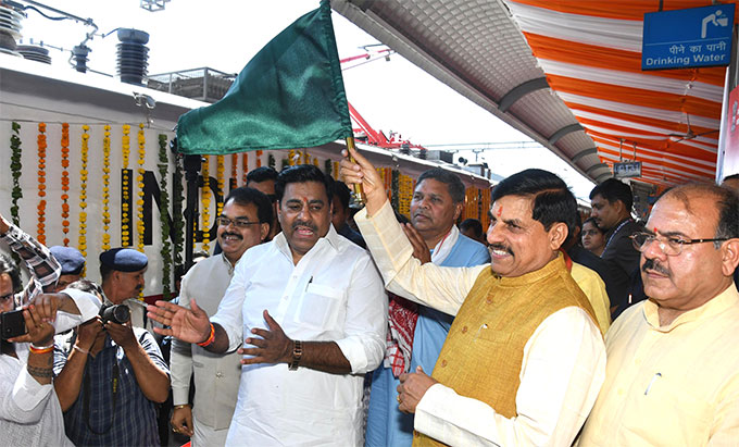 News from Bhopal, Madhya Pradesh News, Heritage, Culture, Farmers, Community News, Awareness, Charity, Climate change, Welfare, NGO, Startup, Economy, Finance, Business summit, Investments, News photo, Breaking news, Exclusive image, Latest update, Coverage, Event highlight, Politics, Election, Politician, Campaign, Government, prativad news photo, top news photo, प्रतिवाद, समाचार, हिन्दी समाचार, फोटो समाचार, फोटो