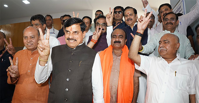 News from Bhopal, Madhya Pradesh News, Heritage, Culture, Farmers, Community News, Awareness, Charity, Climate change, Welfare, NGO, Startup, Economy, Finance, Business summit, Investments, News photo, Breaking news, Exclusive image, Latest update, Coverage, Event highlight, Politics, Election, Politician, Campaign, Government, prativad news photo, top news photo, प्रतिवाद, समाचार, हिन्दी समाचार, फोटो समाचार, फोटो