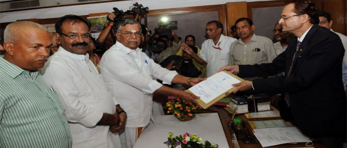 भारतीय जनता पार्टी के उम्‍मीदवार गणेशन निर्विरोध निर्वाचित
