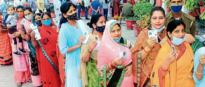 महिलाओं ने मतदान को लेकर उत्साह दिखाया, ग्रामीण क्षेत्र में महिलाओं के वोटिंग पैटर्न में बदलाव