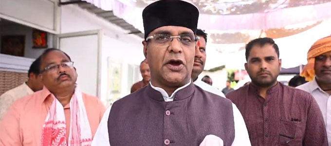 कट्टरपंथी बयानों से बवाल: मोहम्मद शमी की बेटी के होली खेलने पर विवाद, विश्वास सारंग ने उठाए सवाल